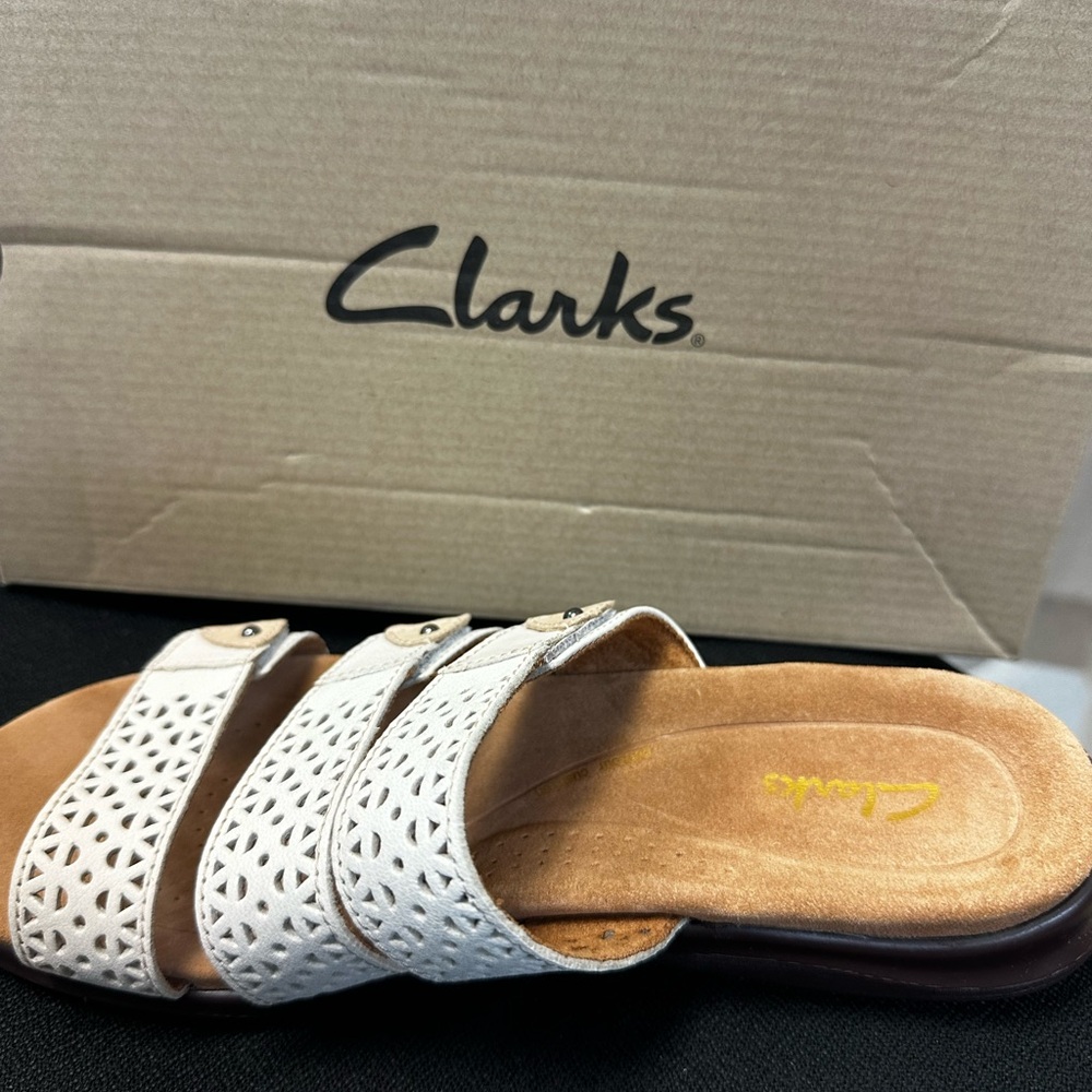 Clark Sandals - Picture 4 of 12